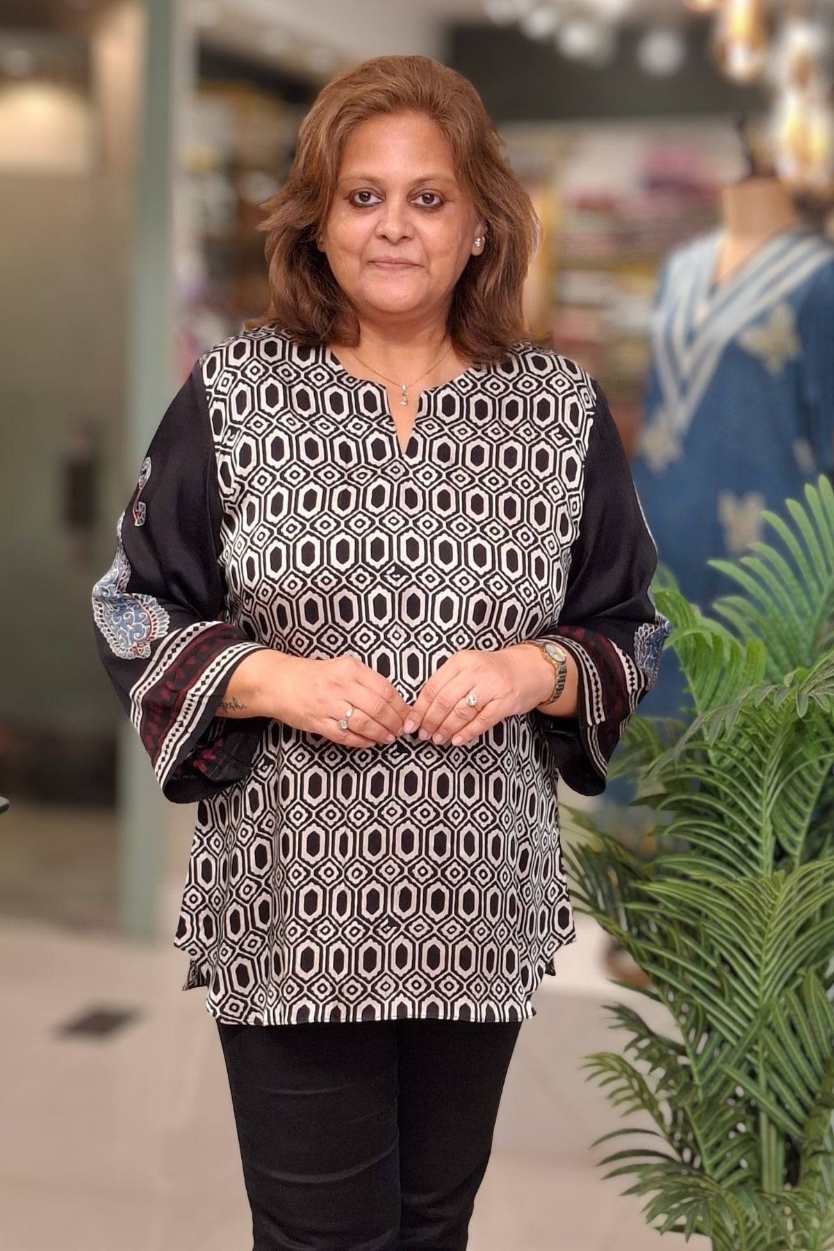 Black Hexagon - Myra Top