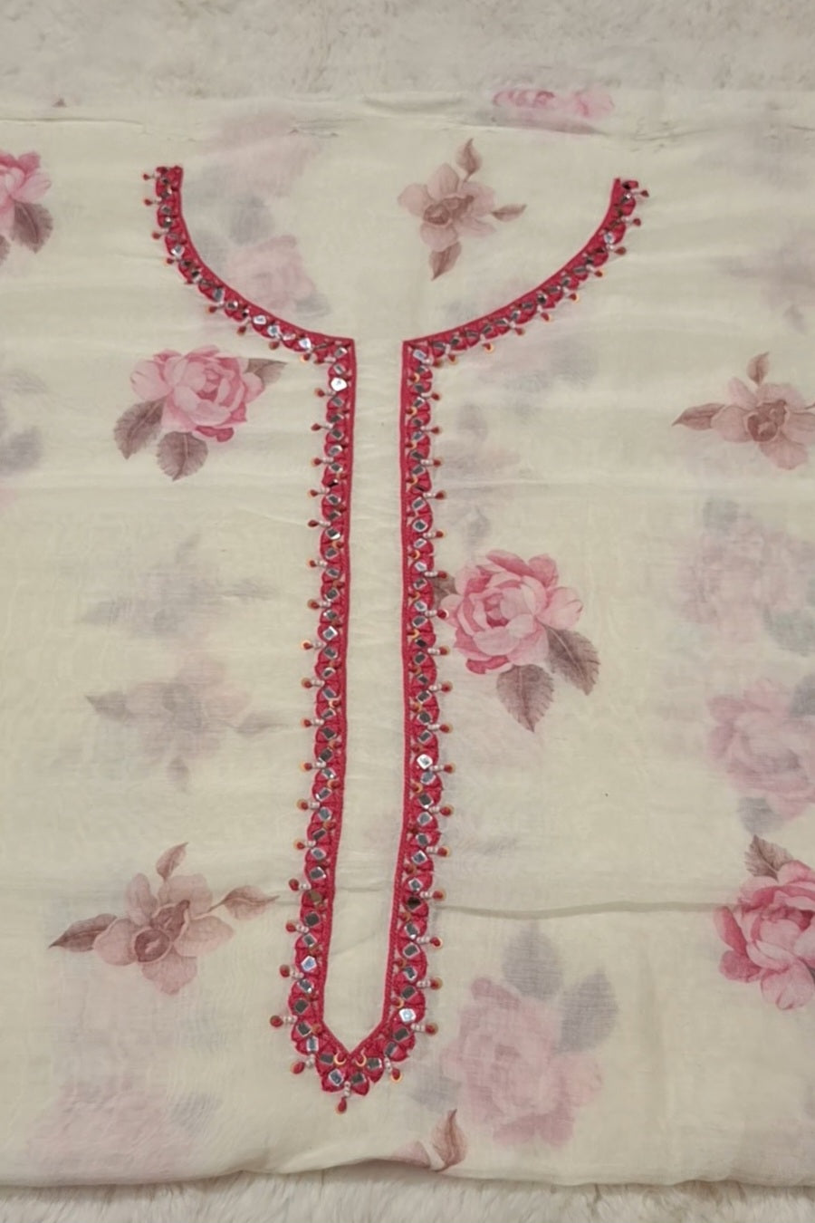 White & Pink -Gul Suit Set Fabric