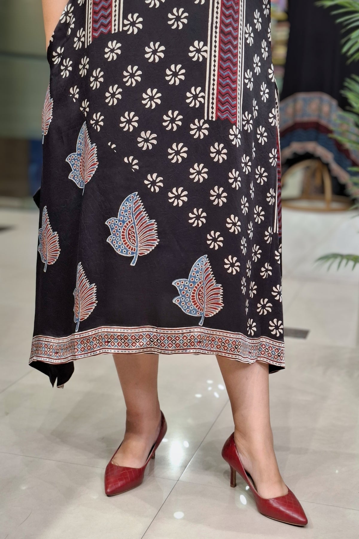 Black Floral - Oorja Kaftan-Dress