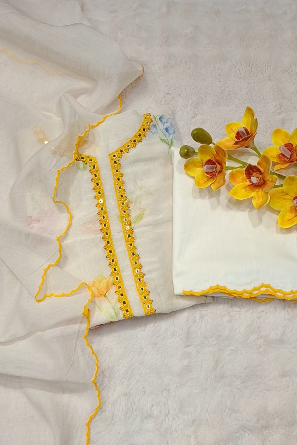 White & Yellow -Gul Suit Set Fabric