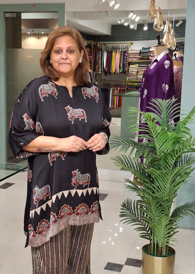 Pichwai Modal Top & Btm Set